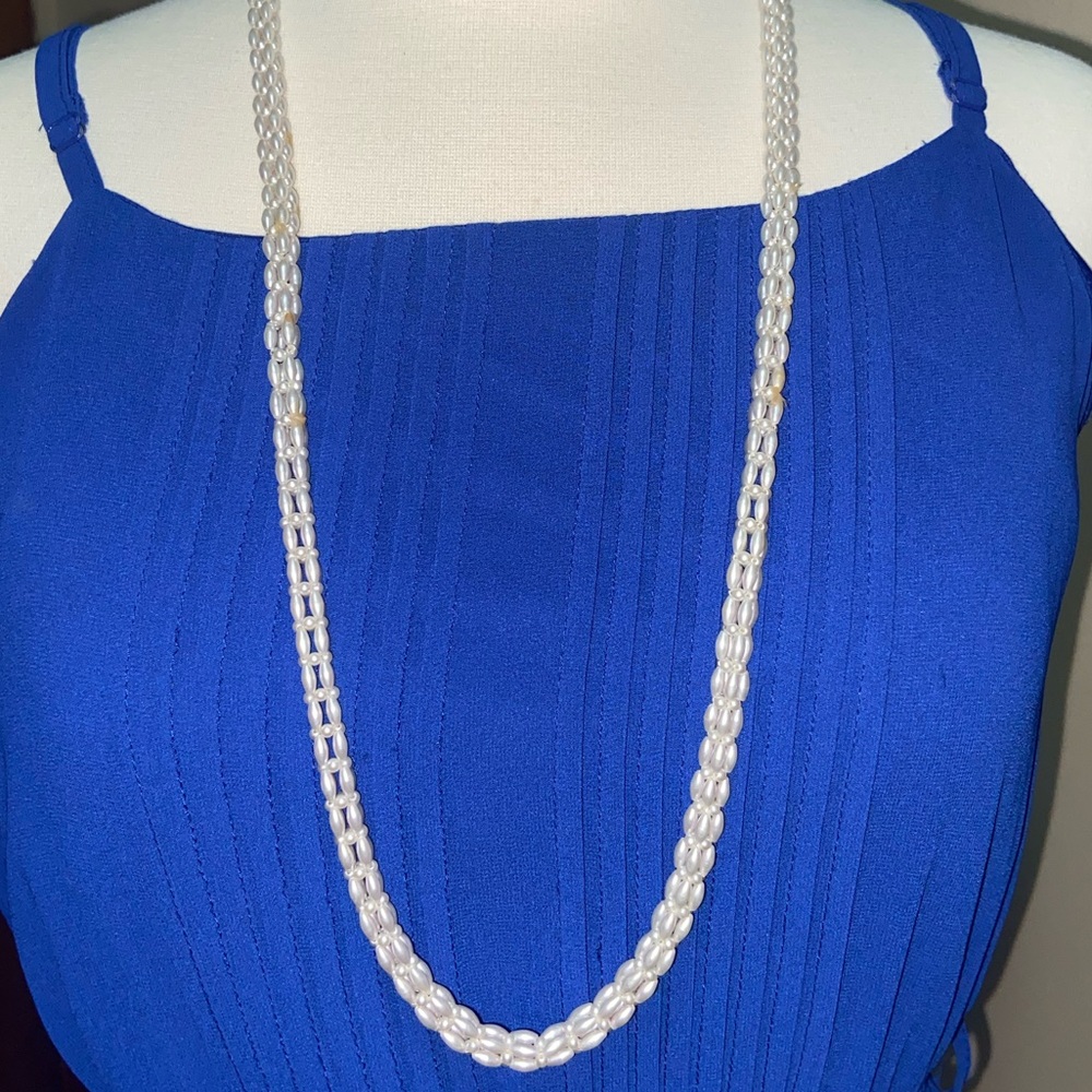 White necklace